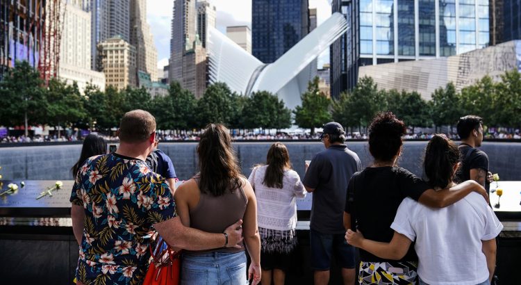 Estados Unidos conmemora el 22º aniversario del 11 de Septiembre con emoción y resiliencia