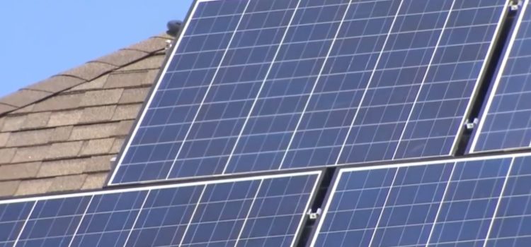 Cambios en la industria solar en Arizona después de una polémica votación