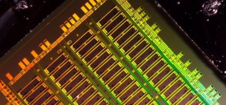 Estados Unidos refuerza controles para evitar exportación de chips a China