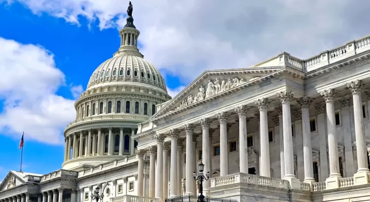 Tensión política en el Congreso de Estados Unidos: Luchas internas amenazan la estabilidad