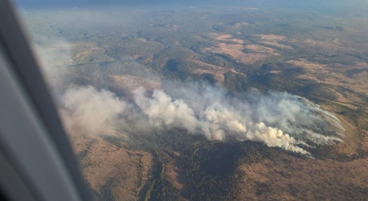 Incendio forestal en Apache Maid Mountain controlado, pero sigue siendo visible