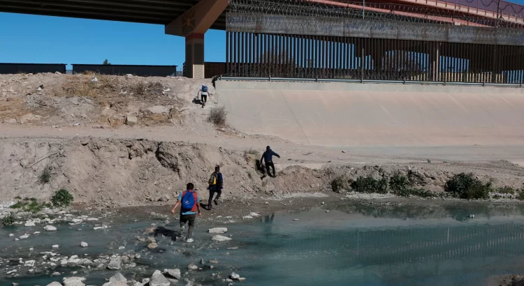 Frontera sur de EEUU enfrenta desafíos constantes en su barrera