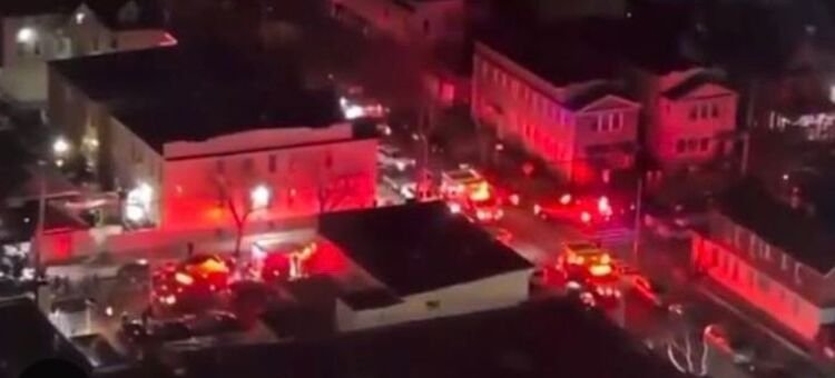 Diez personas resultan heridas en un tiroteo en Nueva York Diez personas resultan heridas en un tiroteo en Nueva York