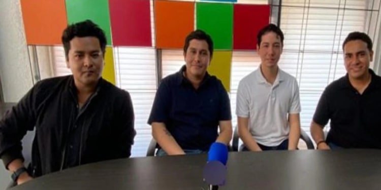 Jóvenes egresados crean Turing, la primera IA mexicana