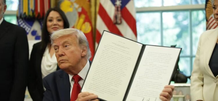 Donald Trump ordena más vigilancia en la acreditación de las universidades de EU