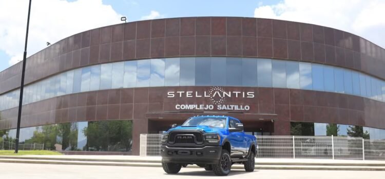 Stellantis detiene producción en México y Canadá por aranceles de Trump