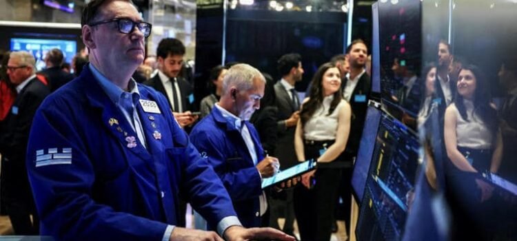 Wall Street sube tras pausa de aranceles de Trump sobre la UE