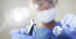 Ejercía como dentista con conomientos aprendidos en videos de YouTube