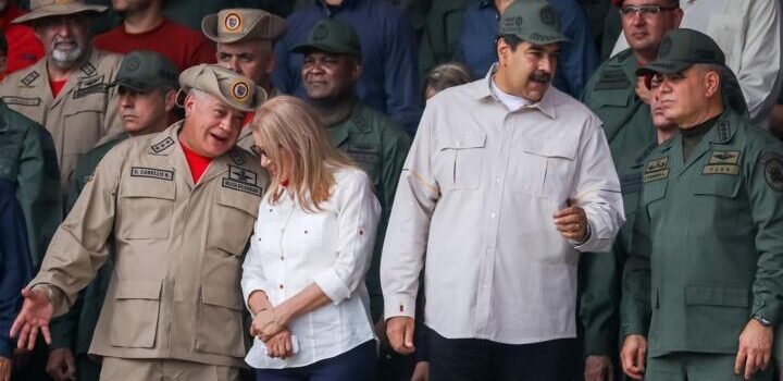 Venezuela anuncia su propio despliegue de buques en el Caribe en medio de la pugna con Trump