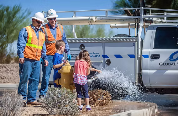 Para los residentes de Phoenix, la conservación del agua puede comenzar en su propio jardín.