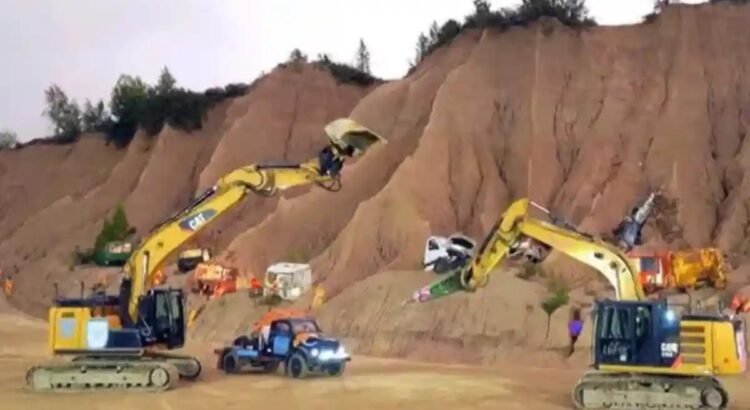 Con maquinaria pesada ofrecieron su versión de Romeo y Julieta Con maquinaria pesada ofrecieron su versión de Romeo y Julieta