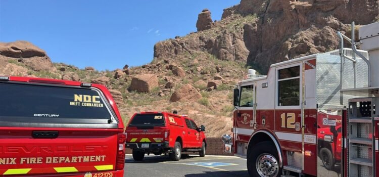 Rescatan a un hombre de 70 años de la montaña Camelback