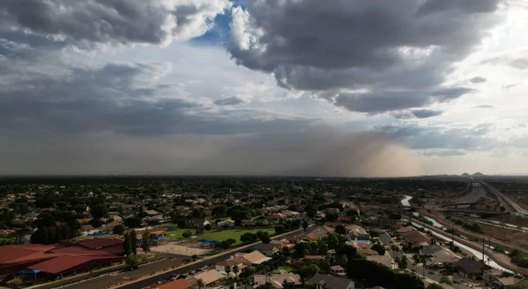 La probabilidad de lluvia aumenta en Phoenix a medida que termina la temporada de monzones