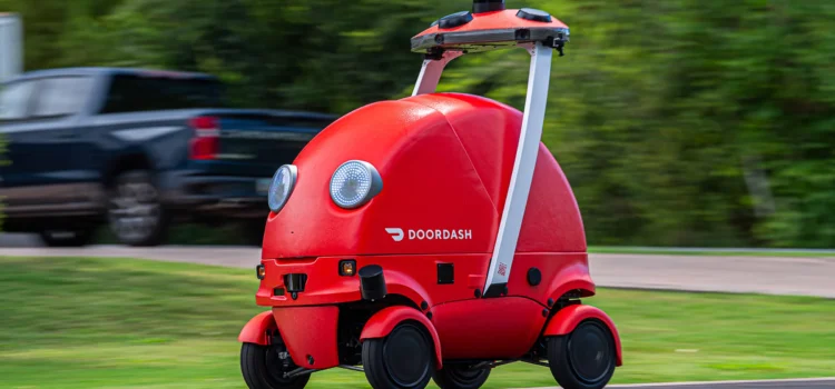 DoorDash lanza el robot de reparto Dot en el área de Phoenix