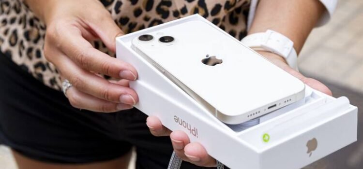 20 novios, 20 IPhones