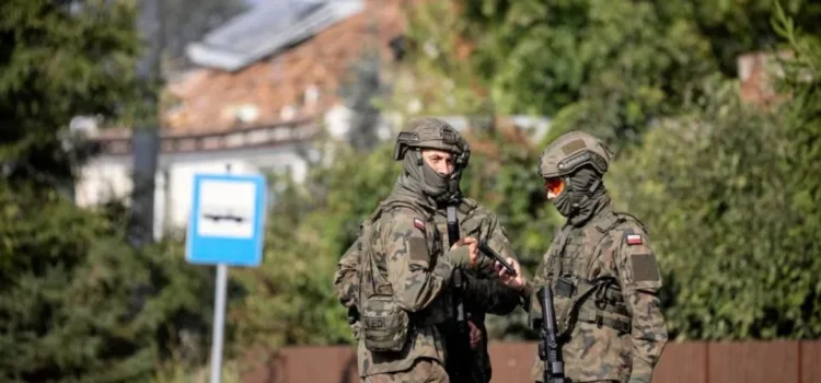 Polonia afirma que derribó drones rusos tras una violación de su espacio aéreo “sin precedentes”