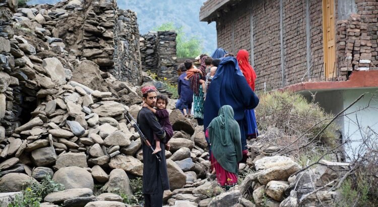 Más de 800 muertos y 2.800 heridos en un terremoto de magnitud 6 al este de Afganistán Más de 800 muertos y 2.800 heridos en un terremoto de magnitud 6 al este de Afganistán