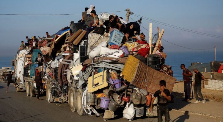 Toda la Franja pierde su conexión a internet mientras miles de gazatíes huyen Toda la Franja pierde su conexión a internet mientras miles de gazatíes huyen