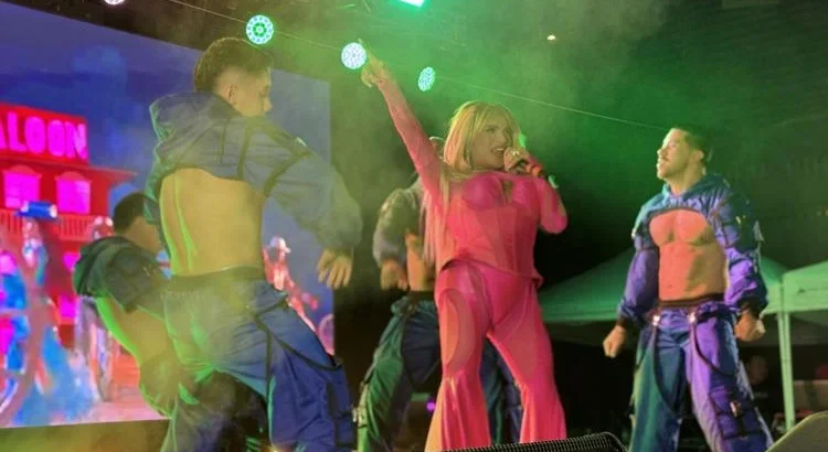 Festival Latino del Orgullo desafía políticas anti-LGBTQ+ con música, drag y cultura