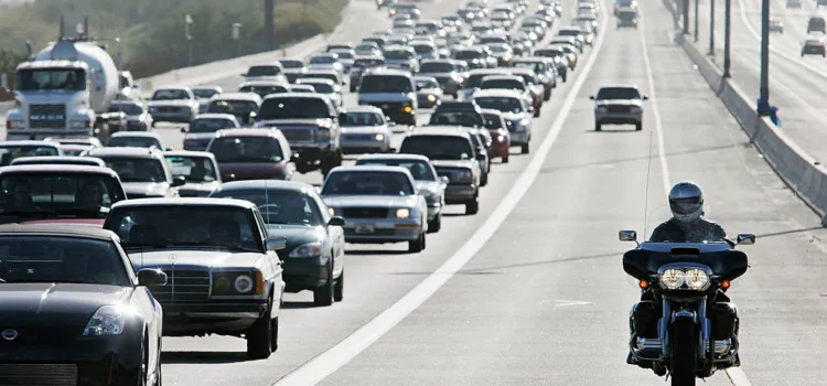 Los conductores de Phoenix pierden más de 70 horas en atascos, según un informe.