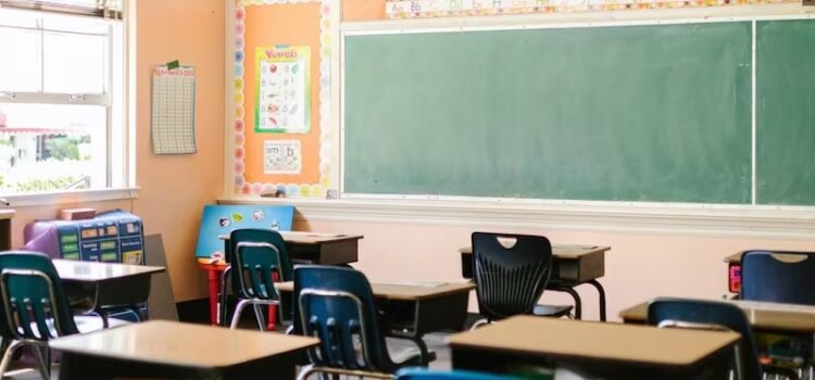 El cierre perjudica a las escuelas de Arizona cuyos presupuestos dependen en su mayoría de fondos federales.