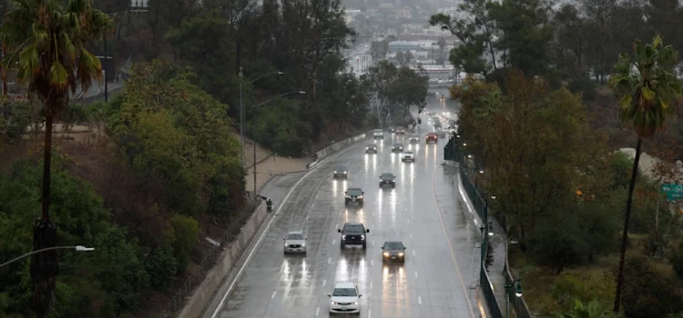 Las tormentas producen lluvias generalizadas en todo el área metropolitana de Phoenix