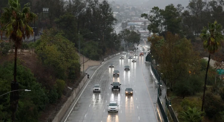 Las tormentas producen lluvias generalizadas en todo el área metropolitana de Phoenix Las tormentas producen lluvias generalizadas en todo el área metropolitana de Phoenix