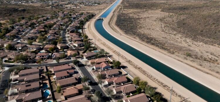 Cómo afrontará Phoenix la mayor escasez en el río Colorado