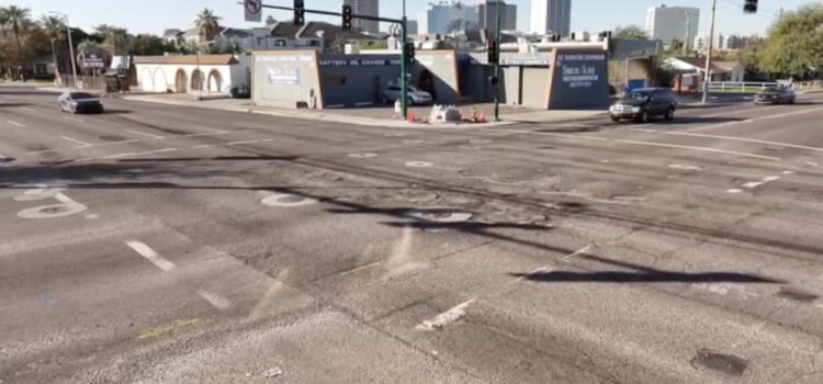 Phoenix repintará miles de cruces peatonales de la ciudad