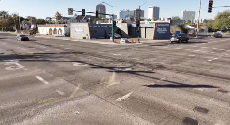 Phoenix repintará miles de cruces peatonales de la ciudad Phoenix repintará miles de cruces peatonales de la ciudad